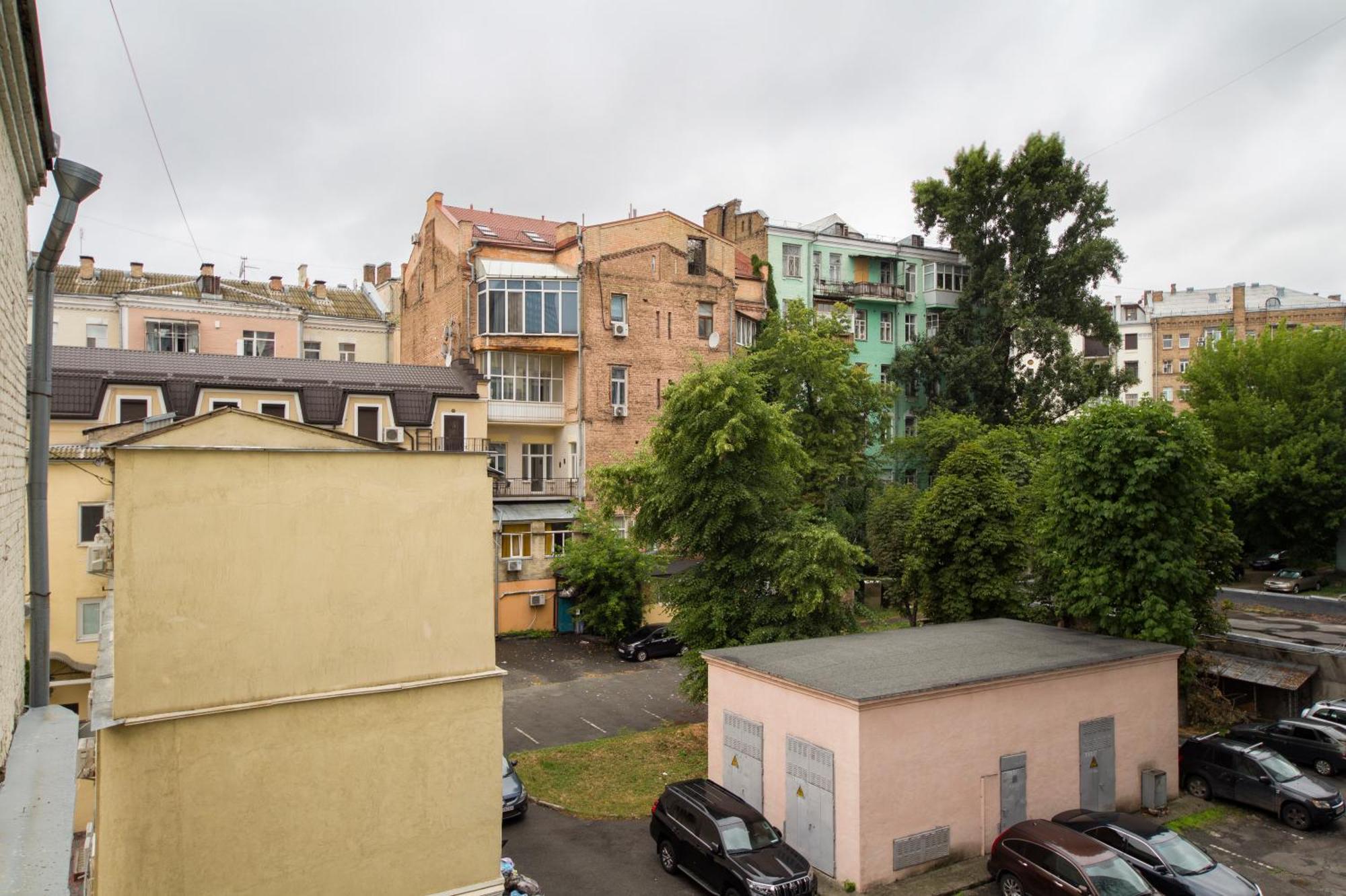 Apartments Near Parus Business Centre Киев Номер фото