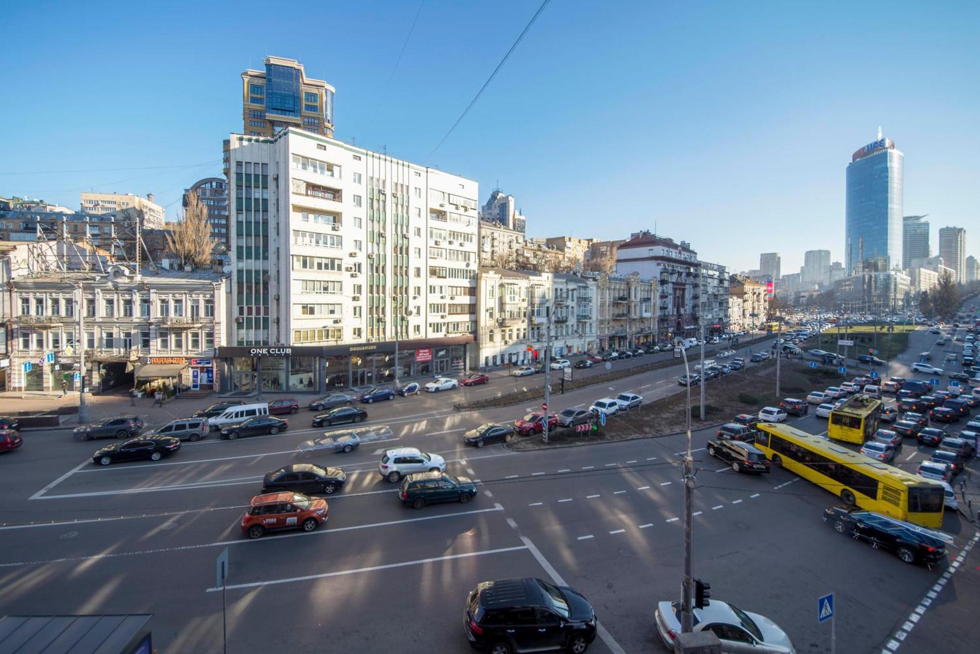 Apartments Near Parus Business Centre Киев Номер фото